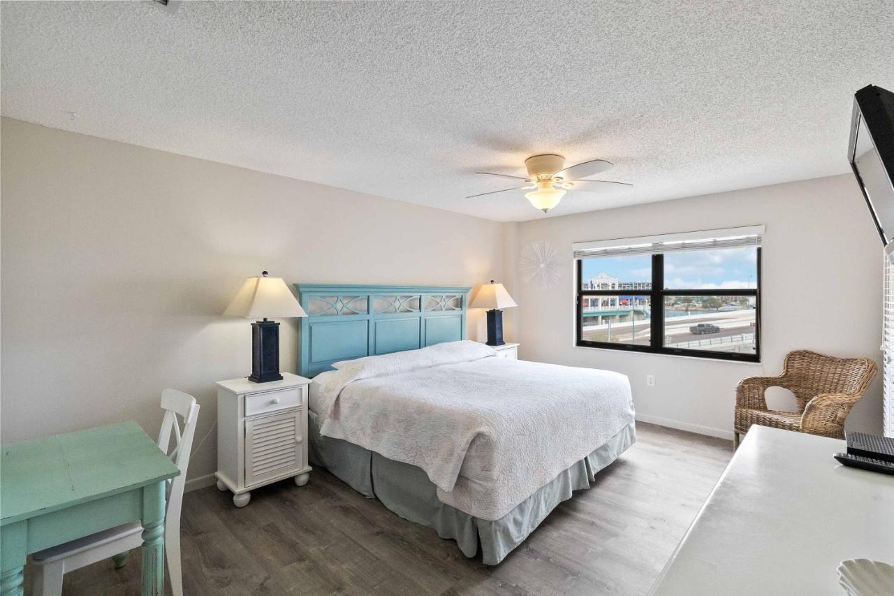 301 Beach Place Condos St. Pete Beach Exterior foto