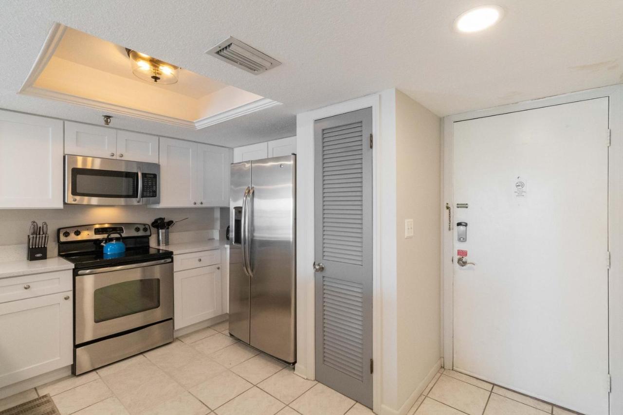 301 Beach Place Condos St. Pete Beach Exterior foto