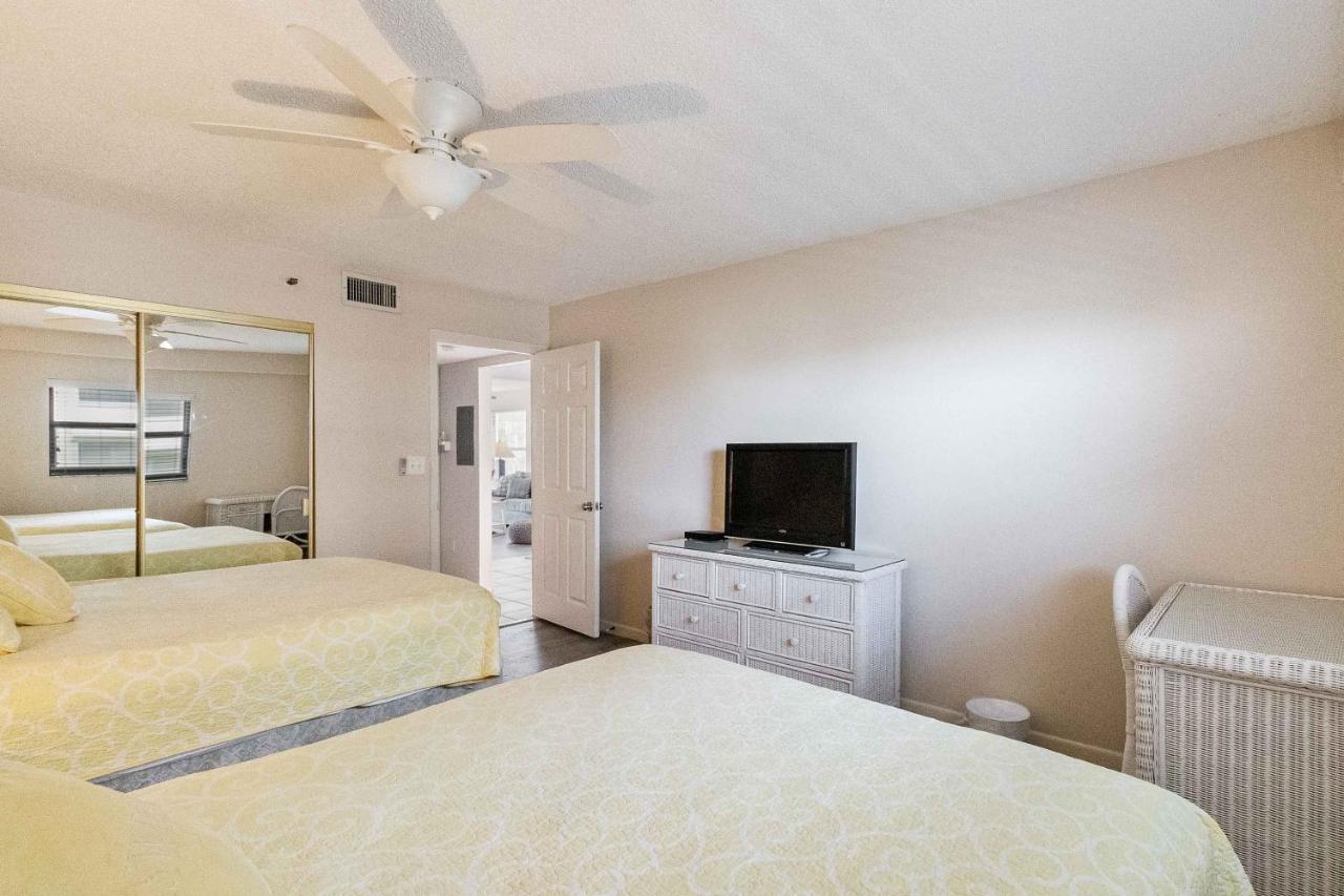 301 Beach Place Condos St. Pete Beach Exterior foto