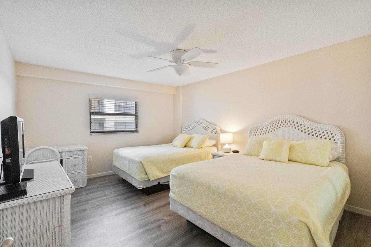 301 Beach Place Condos St. Pete Beach Exterior foto